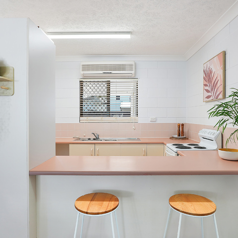 2/60 Cook St, North Ward, QLD 4810