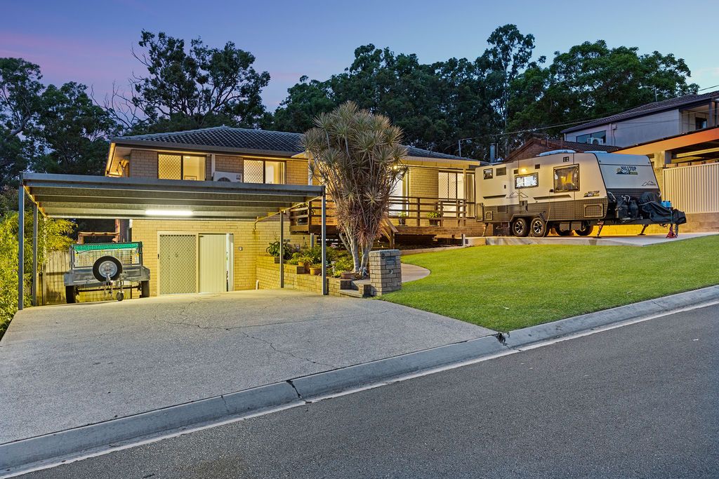 8 The Mores, Nerang, QLD 4211