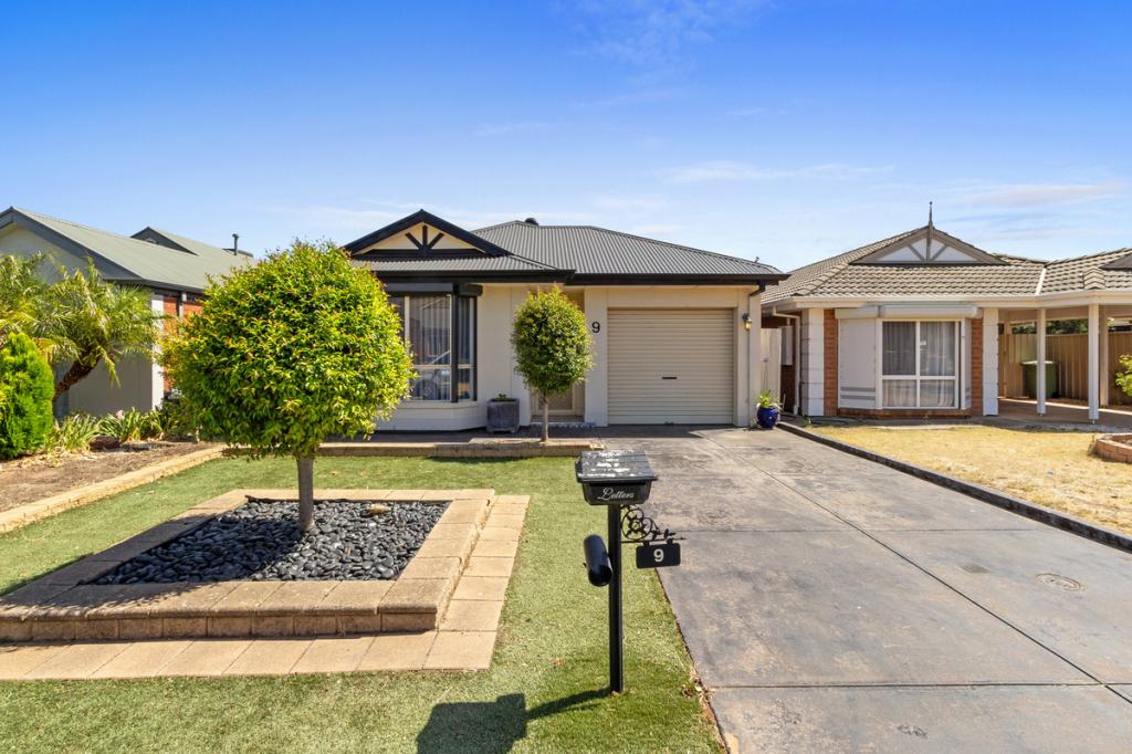 9 Gerlach Gr, Evanston Park, SA 5116