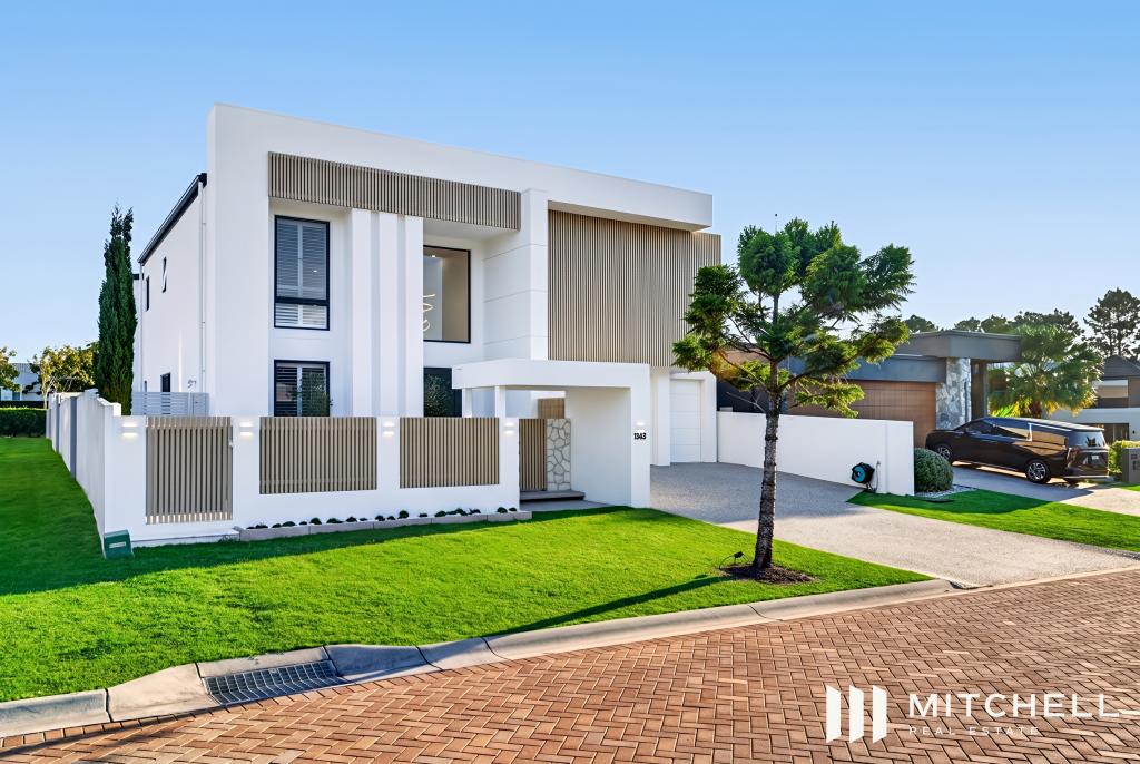 1883 Oak Hill Dr, Hope Island, QLD 4212