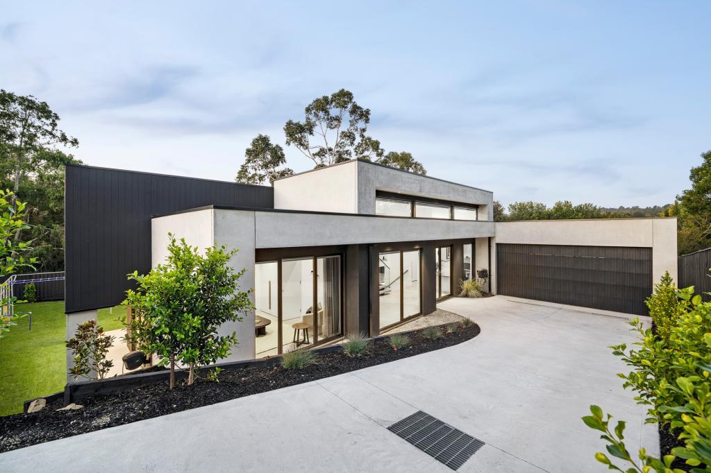 4 Trinity Cl, Lilydale, VIC 3140