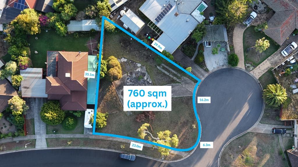 21 DUMBARTON CCT, MELTON WEST, VIC 3337