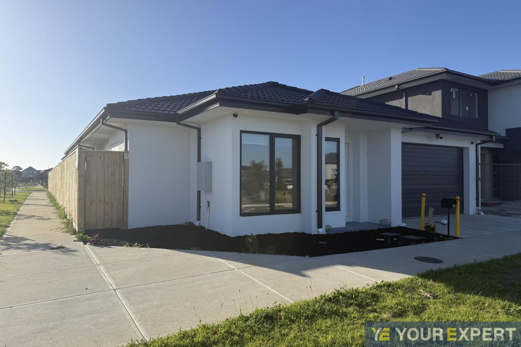 18 Avro Way, Berwick, VIC 3806