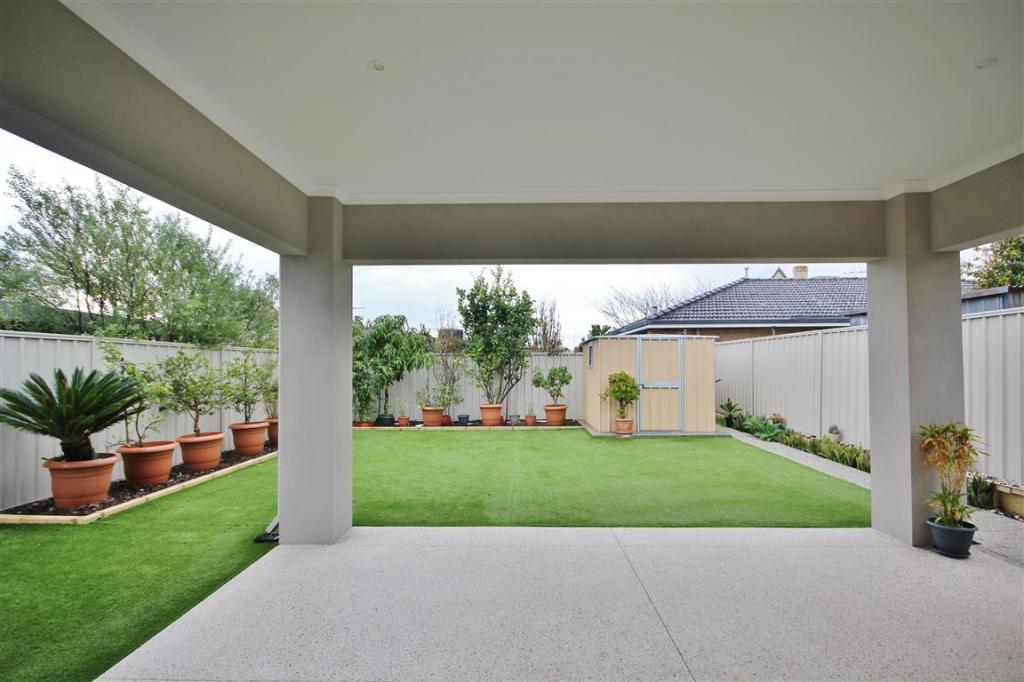 77a Alfred Rd, Mount Claremont, WA 6010