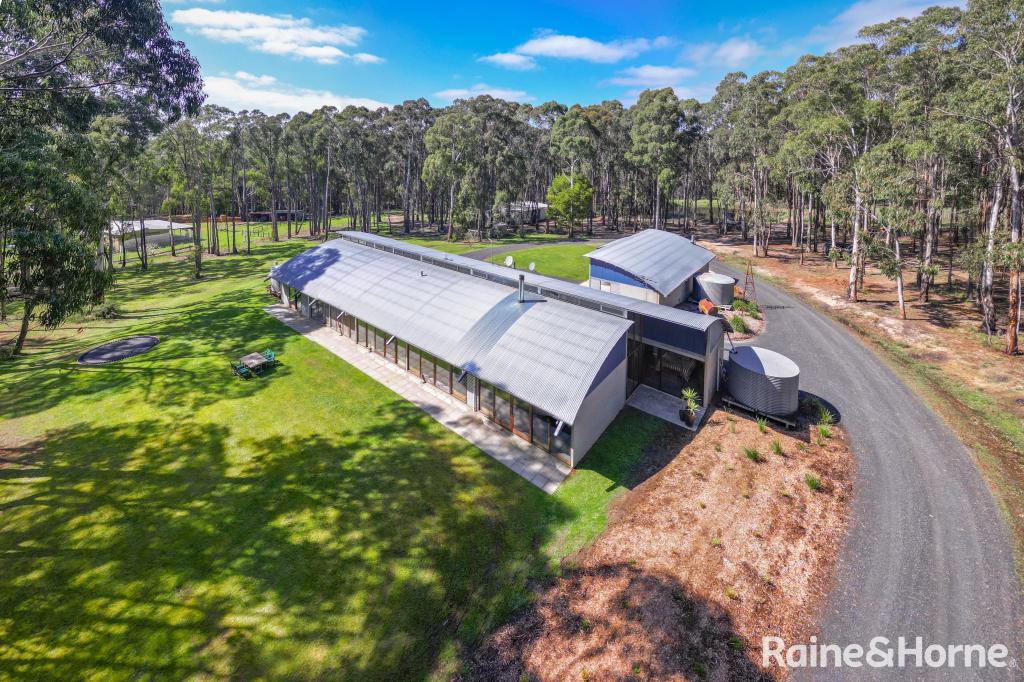 38 Jeanette Ct, Bullengarook, VIC 3437