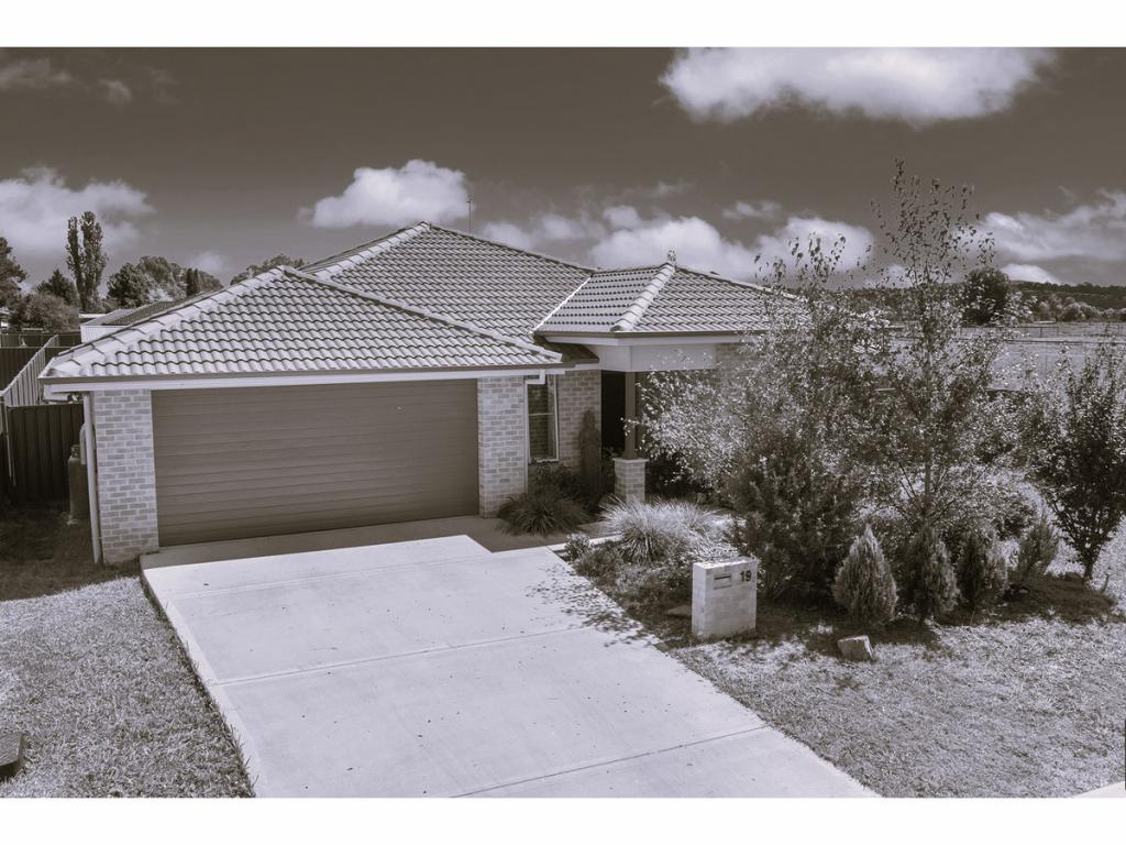 19 Dala Lane, Armidale, NSW 2350