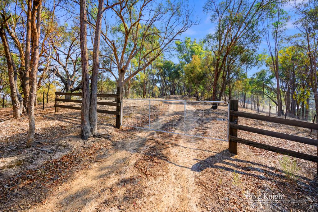 928 Ghin Ghin Rd, Ghin Ghin, VIC 3717