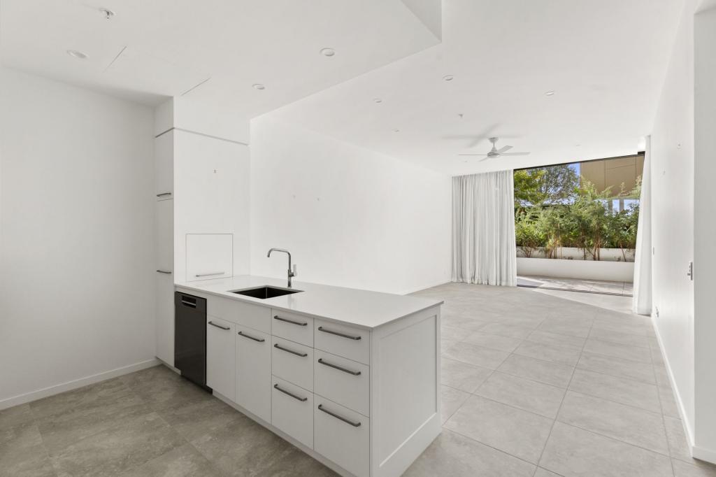 107/100 Lakeview Bvd, Mermaid Waters, QLD 4218