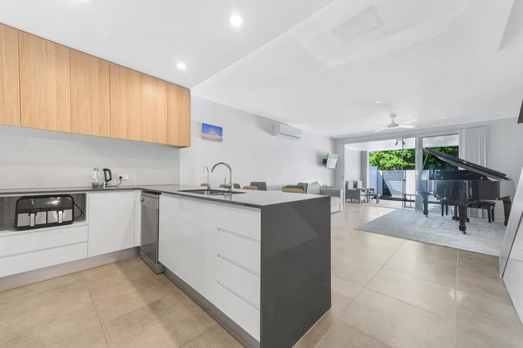 20 Florabella Dr, Robina, QLD 4226