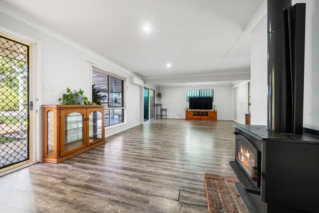 6 Catherine Cres, Kingsthorpe, QLD 4400