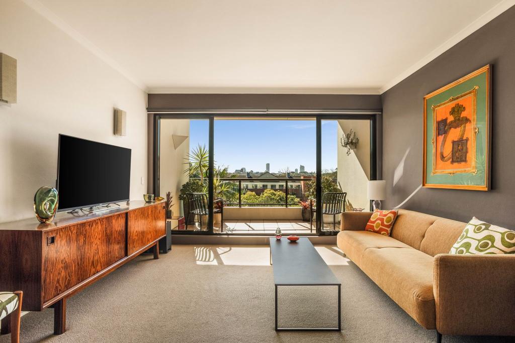 708/6-8 Crescent St, Redfern, NSW 2016
