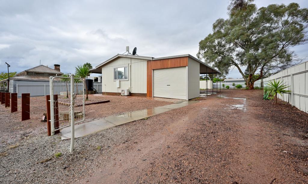 27 Holthouse St, Wilmington, SA 5485