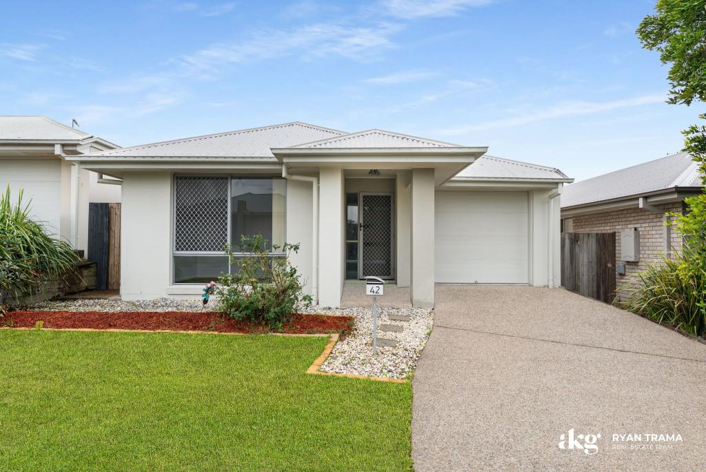 42 Mount Pleasant St, Park Ridge, QLD 4125