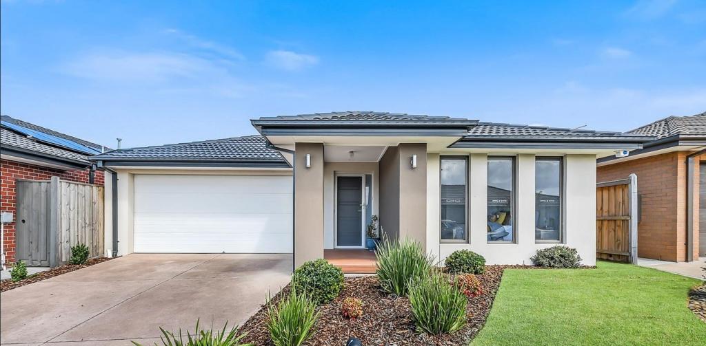 8 Invermay Way, Clyde, VIC 3978