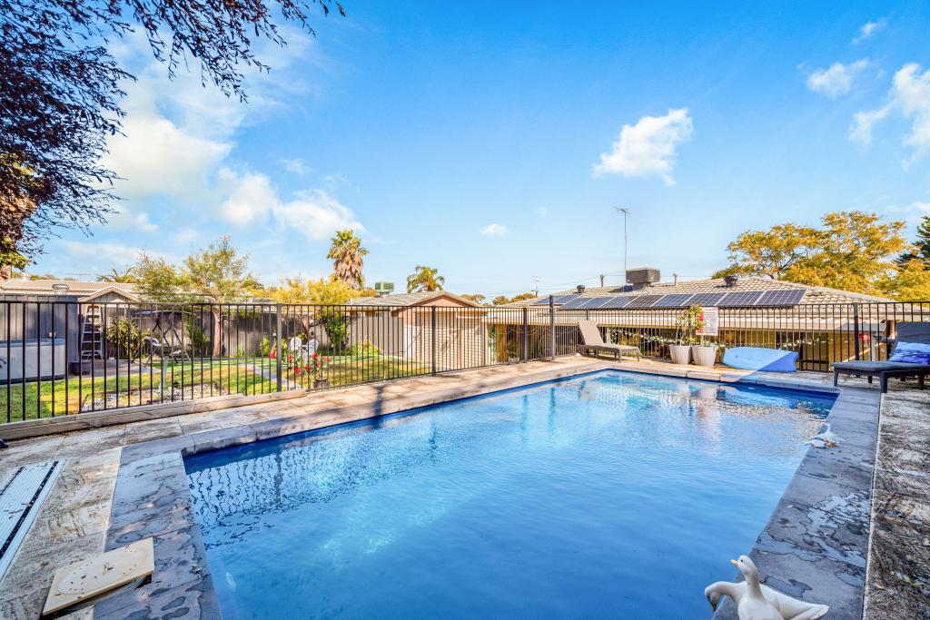 18 Greenloop Cres, Huntfield Heights, SA 5163