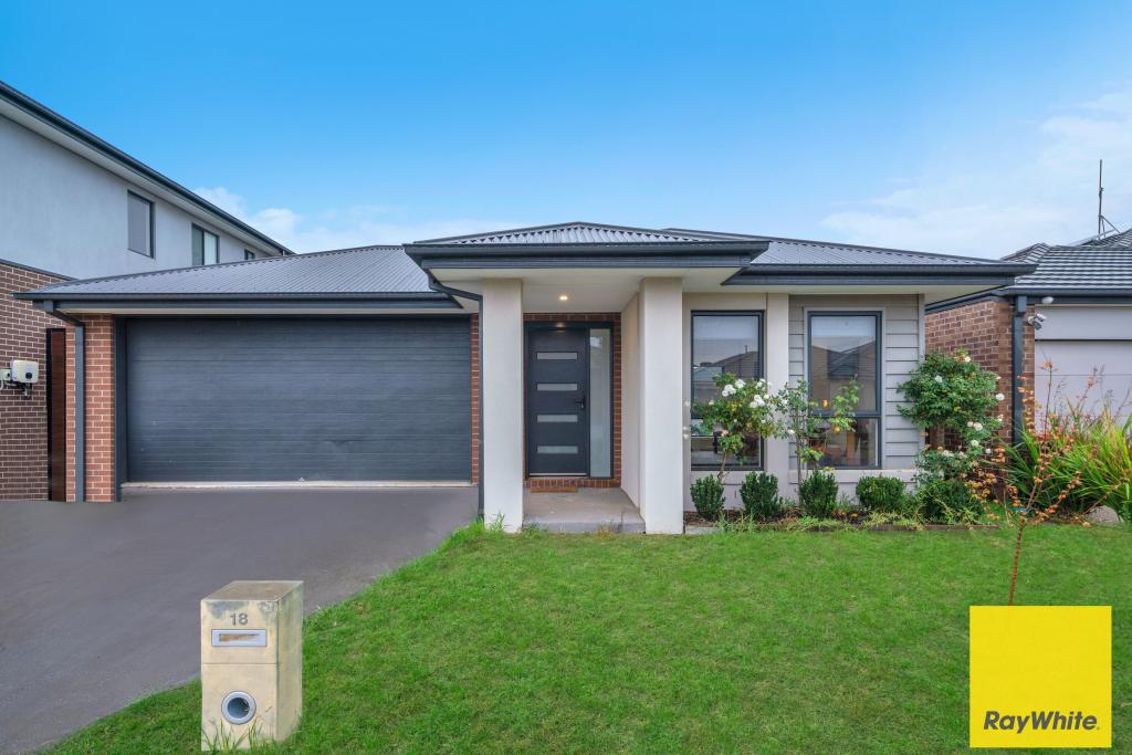 18 PLAYFIELD DR, TRUGANINA, VIC 3029