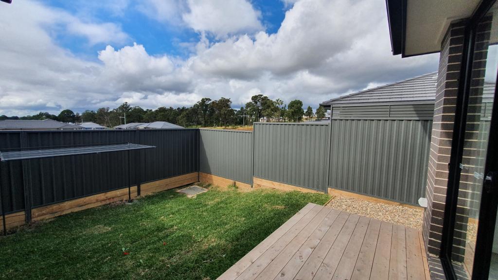 29a Highland Cres, Thirlmere, NSW 2572