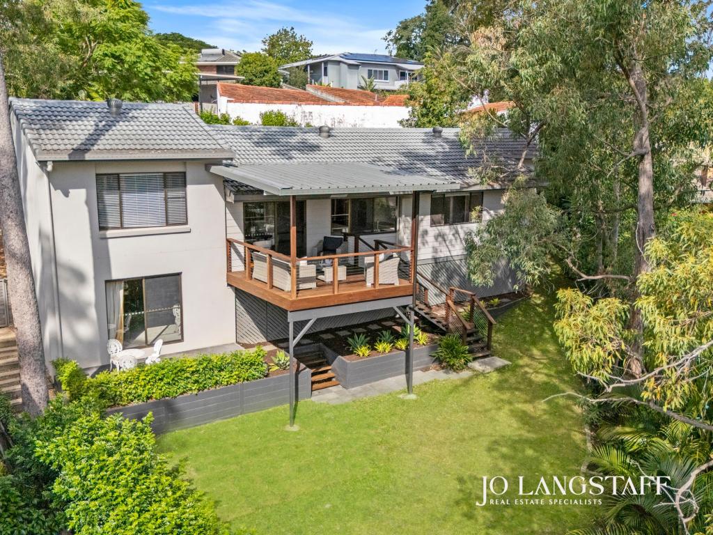 15 Welcome St, Chapel Hill, QLD 4069