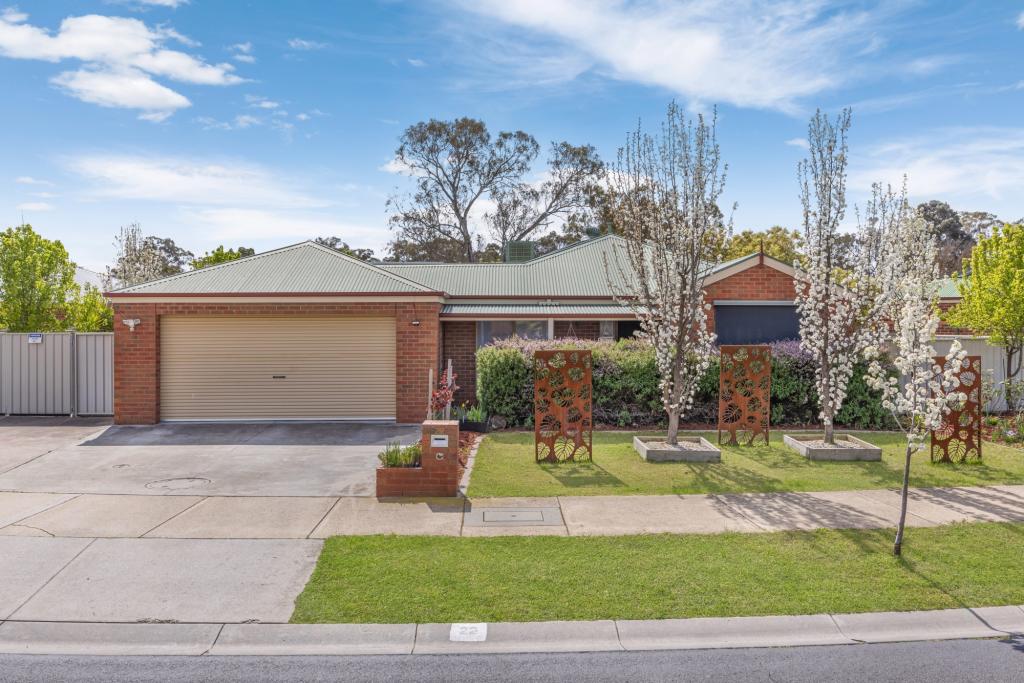 22 Waterford Dr, Strathfieldsaye, VIC 3551