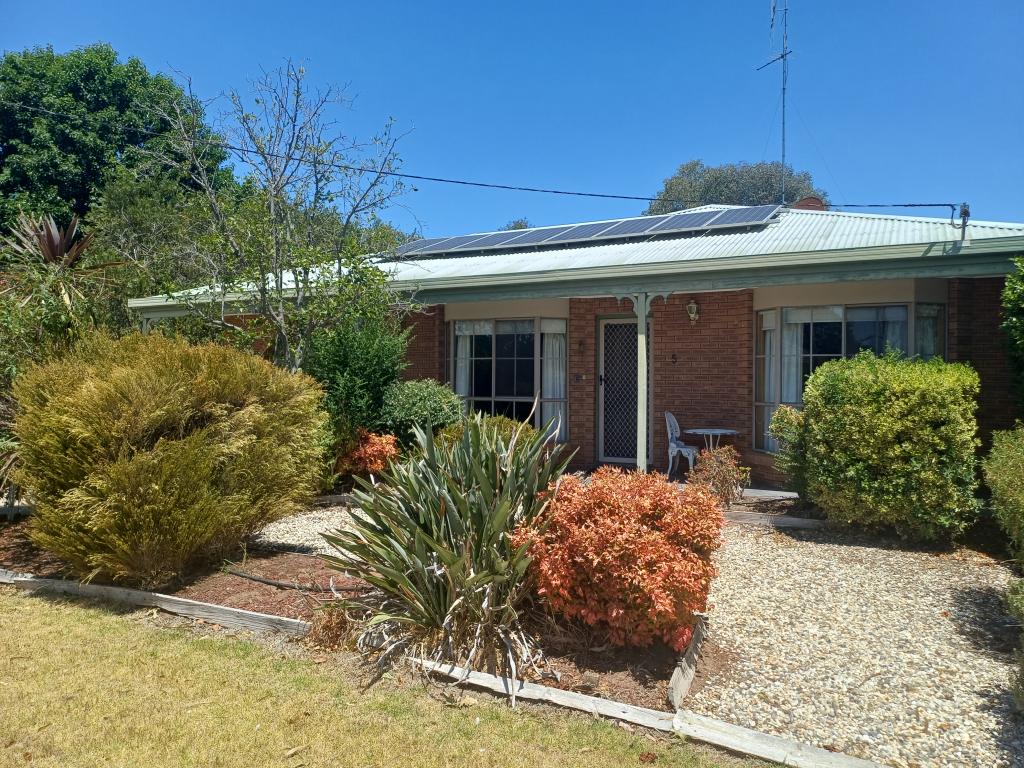5 Hennessy St, Tocumwal, NSW 2714