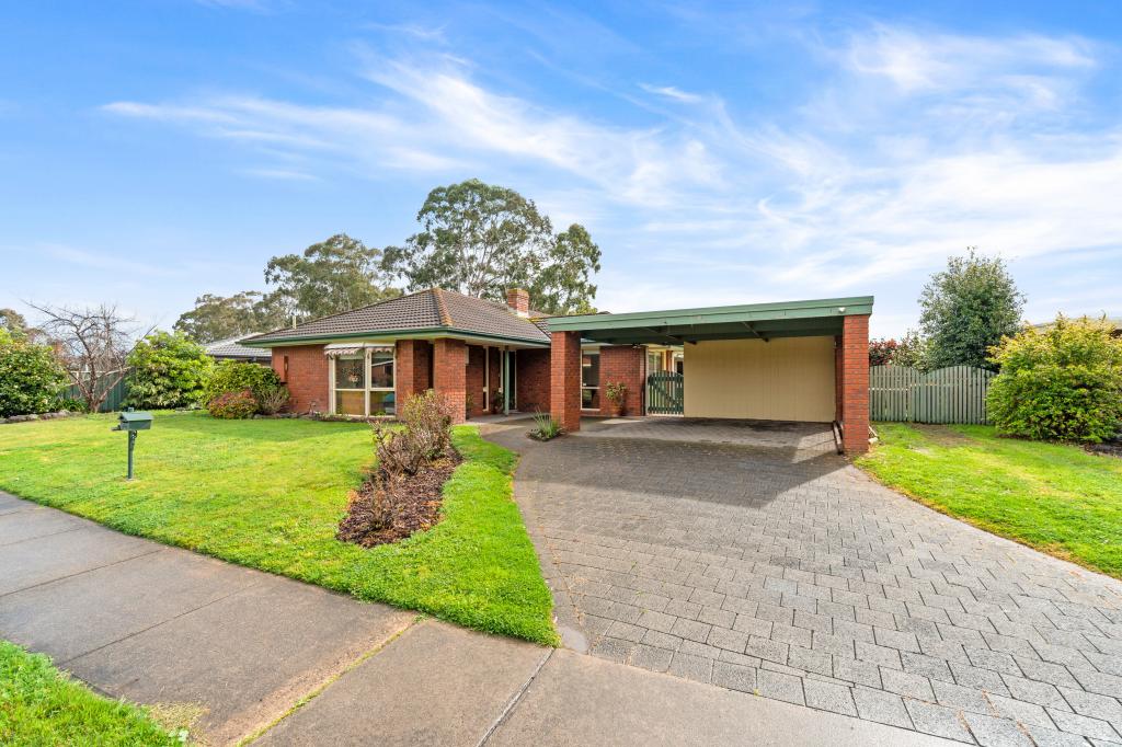 17 Wellington Dr, Sale, VIC 3850