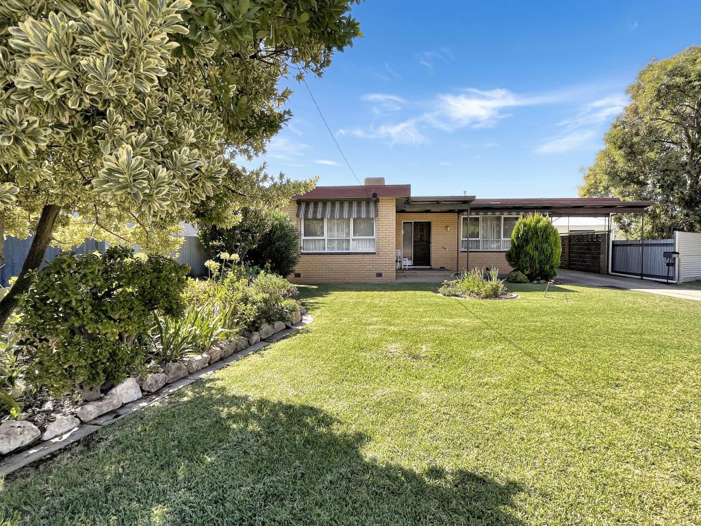 55 Palaroo St, Swan Hill, VIC 3585