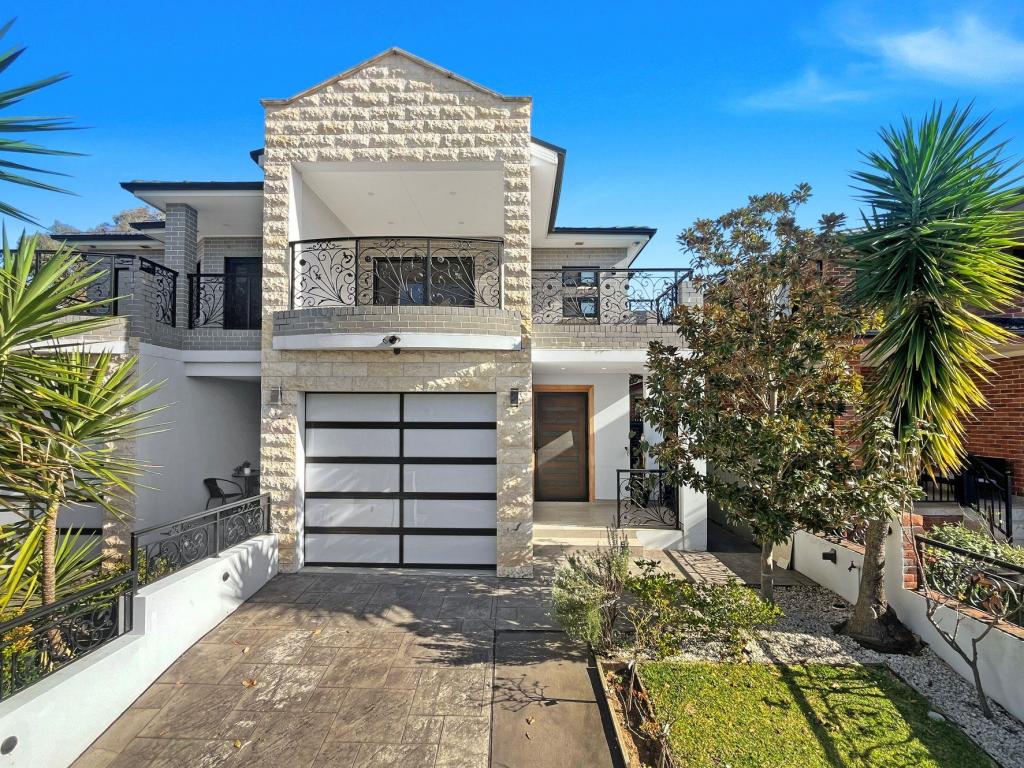 50 Hillcrest Ave, Greenacre, NSW 2190
