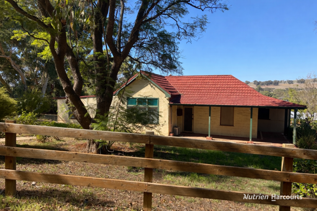 92 Robinson St, Gingin, WA 6503