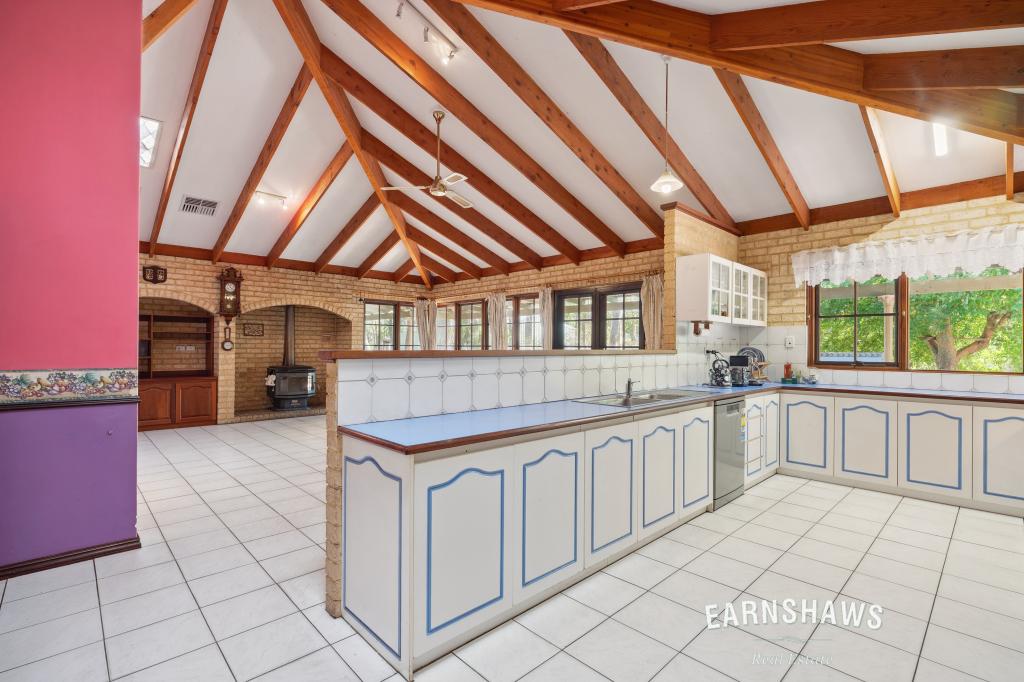 1355 Strettle Rd, Glen Forrest, WA 6071