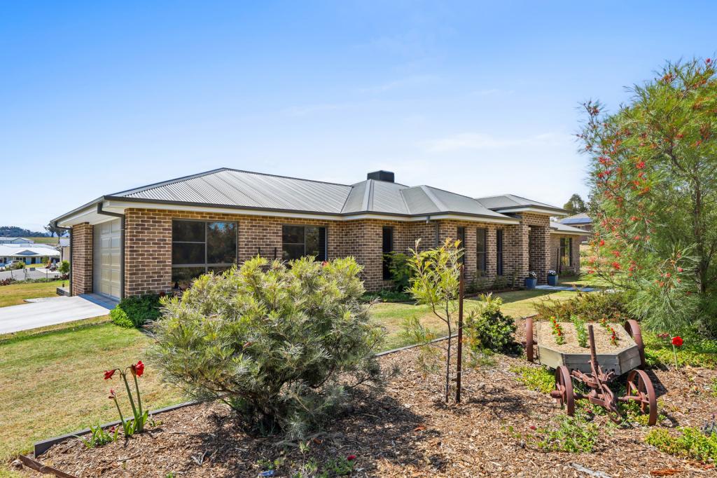 10 Blue Gum Rd, Moore Creek, NSW 2340