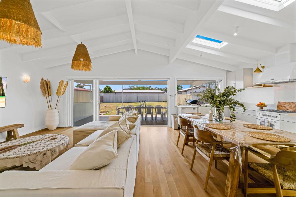 10 Watts Rd, Callala Beach, NSW 2540