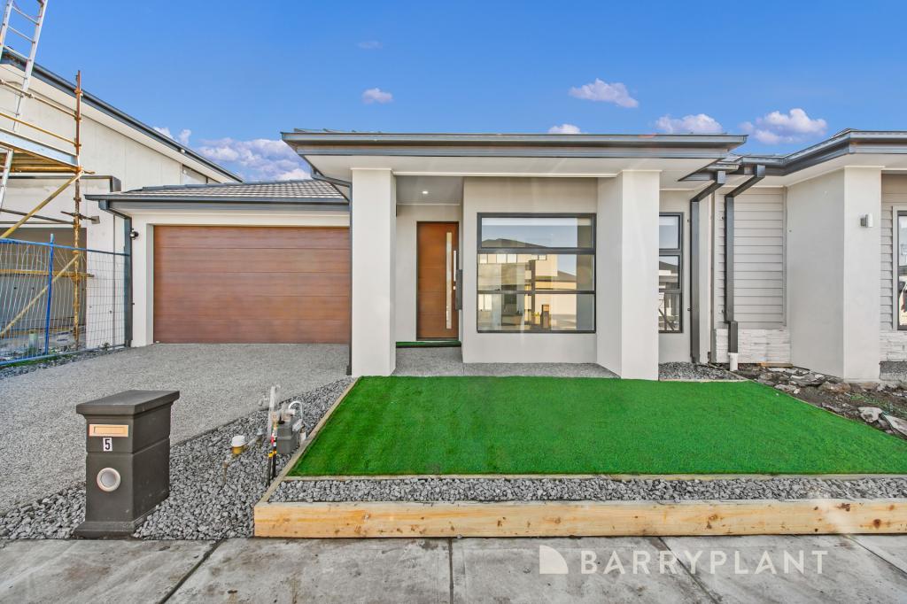 5 WATERFERN ST, FRASER RISE, VIC 3336