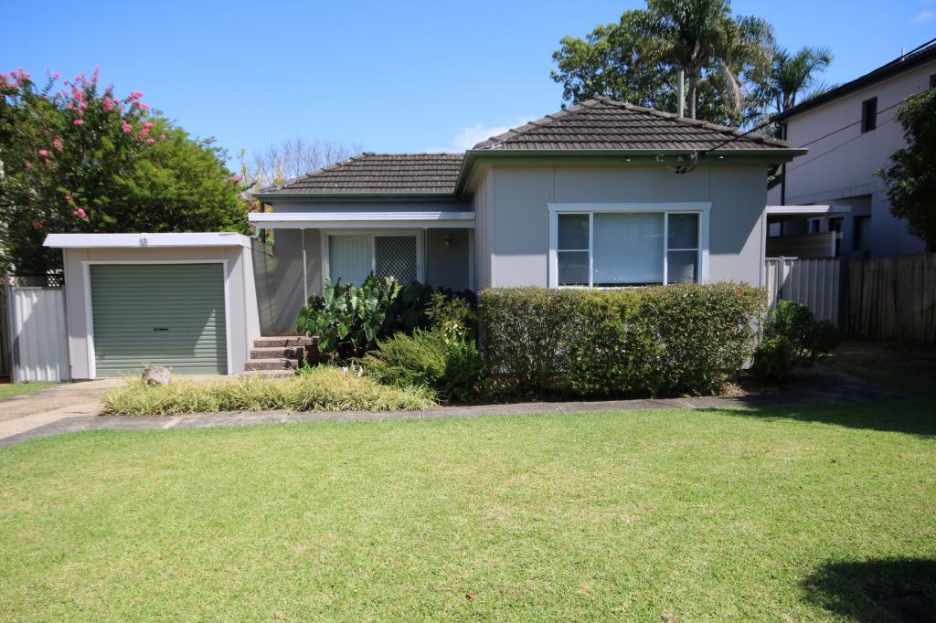 16 Clive St, Revesby, NSW 2212