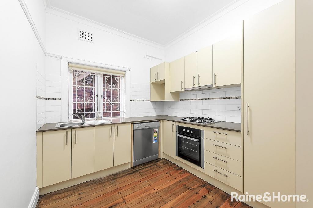 2/122 Brook St, Coogee, NSW 2034