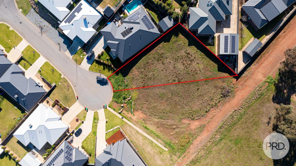 3 Warrock Pl, Bourkelands, NSW 2650