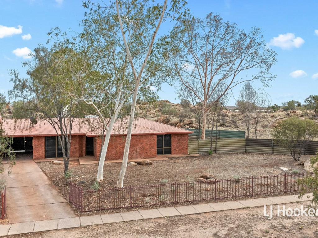 86 Dixon Rd, Braitling, NT 0870