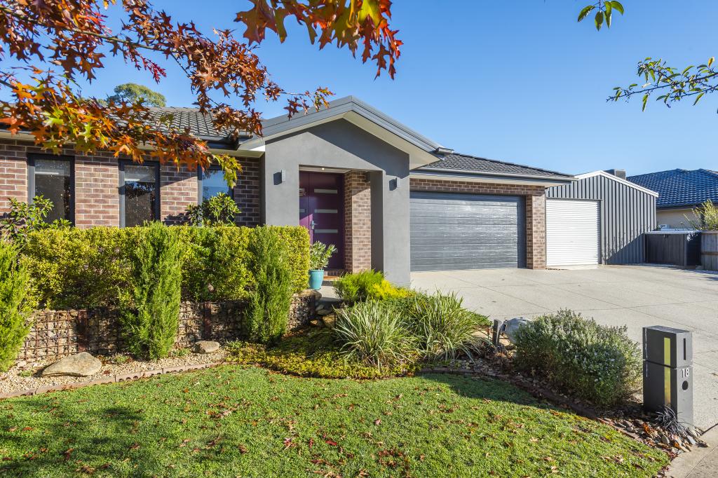 18 Tributary Way, Woodend, VIC 3442