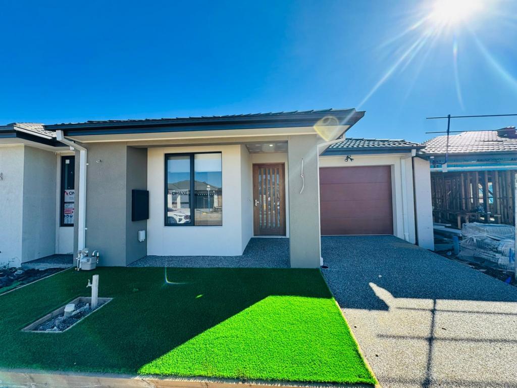 15 Granite Cres, Fraser Rise, VIC 3336