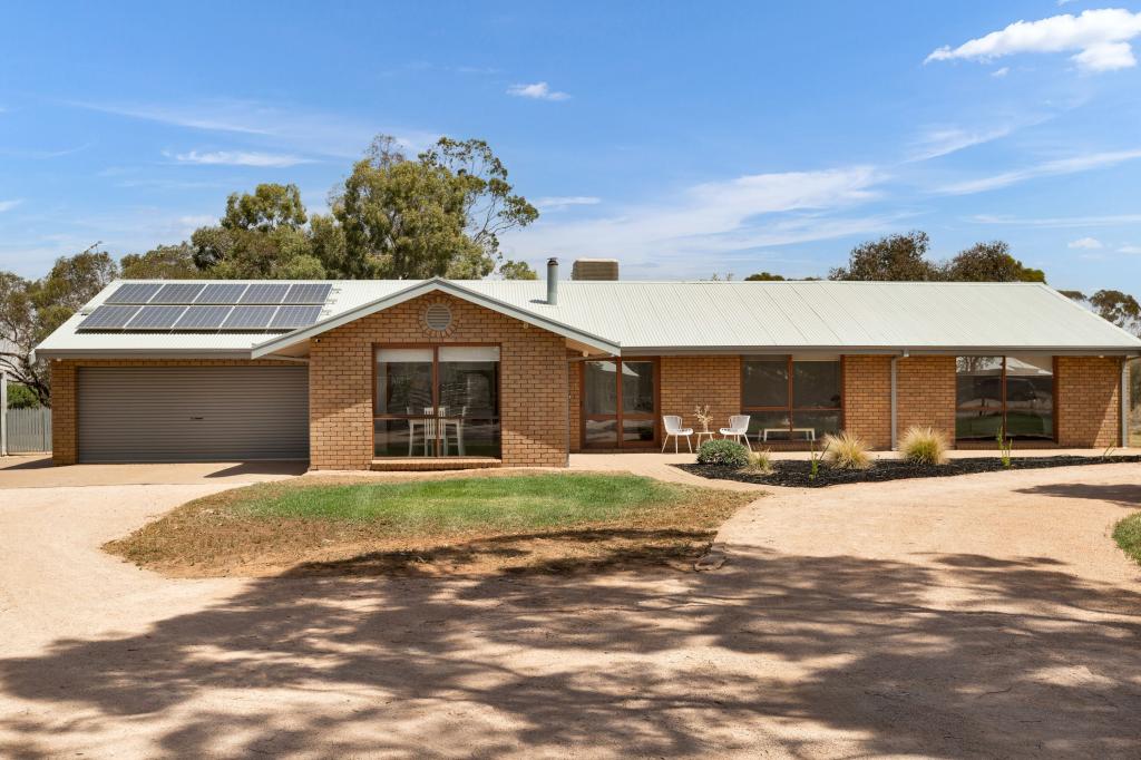 66 Regina Ave, Cabarita, VIC 3505