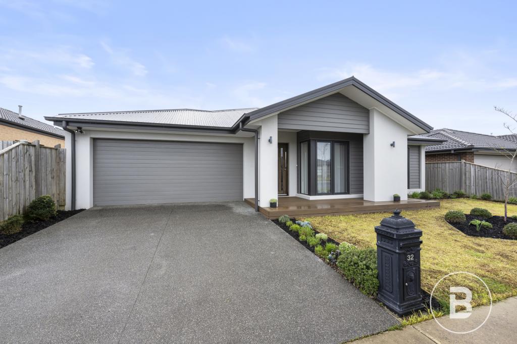 32 SNOWBIRD RD, WINTER VALLEY, VIC 3358