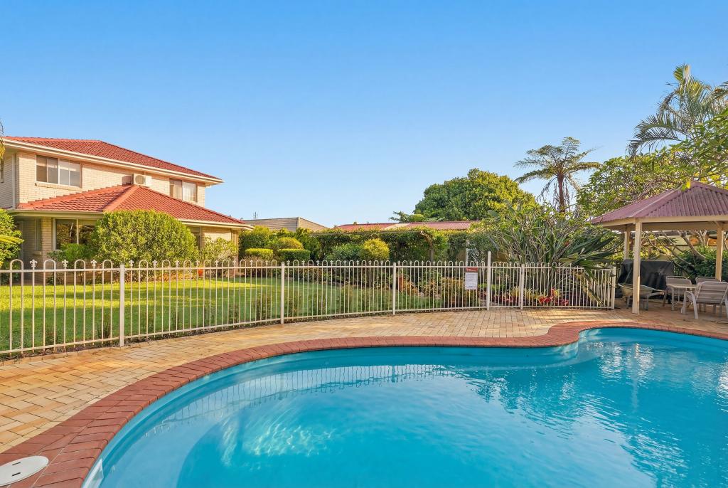 8 Blackbean Ct, Elanora, QLD 4221