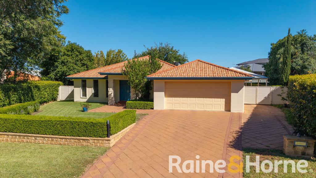 25 Hillcrest Pl, Dubbo, NSW 2830