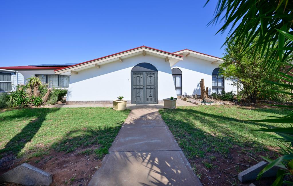 7 RANGE VIEW RD, STIRLING NORTH, SA 5710