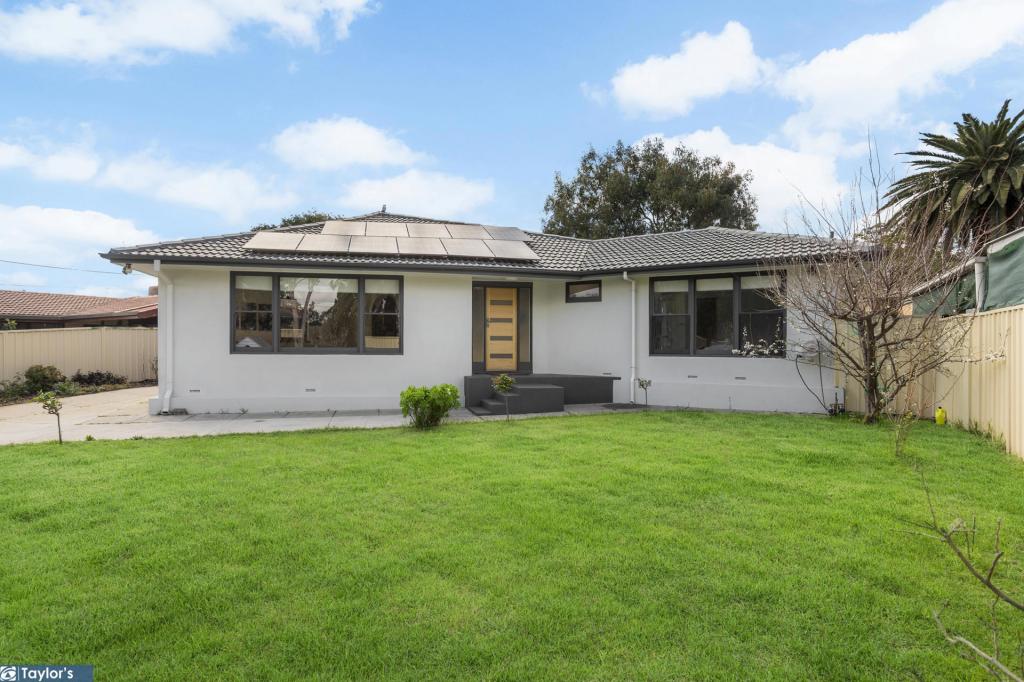 17 Wyndham Cres, Surrey Downs, SA 5126