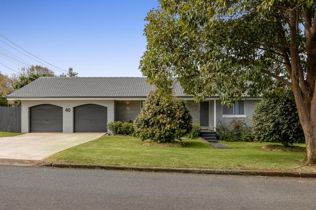 40 Debra St, Centenary Heights, QLD 4350