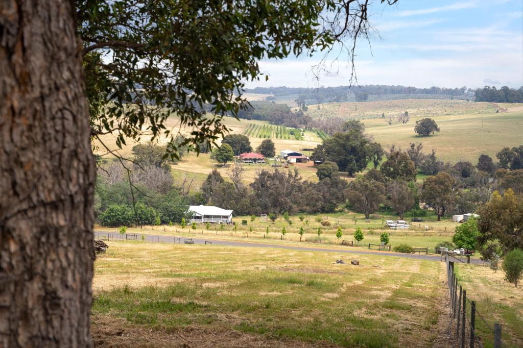 26 SUNRIDGE DR, BRIDGETOWN, WA 6255