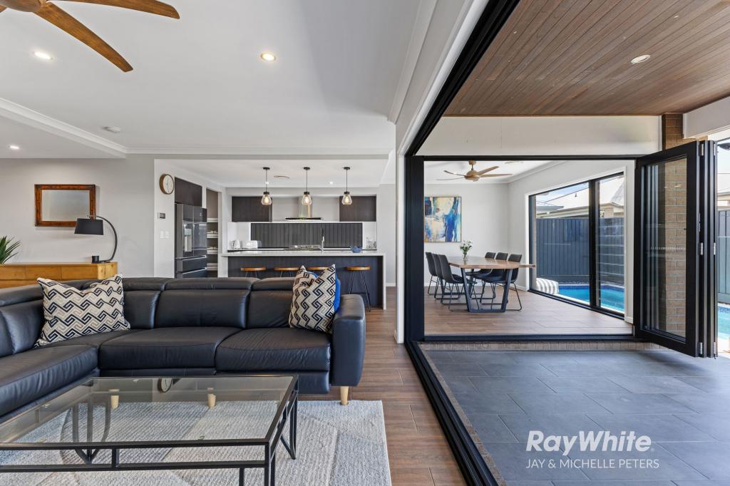 88 Lakeview Prom, Newport, QLD 4020