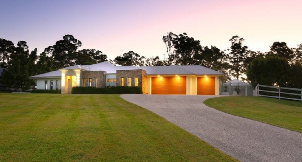 29 Lagoon Park Dr, Maudsland, QLD 4210