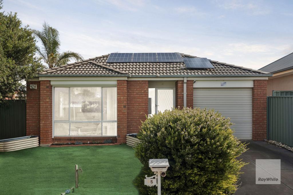 15 Paddington Gr, Wyndham Vale, VIC 3024