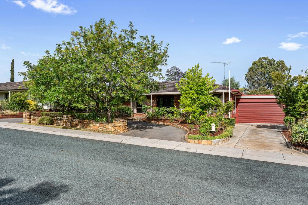 16 Naranghi Dr, Strathdale, VIC 3550
